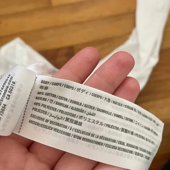 4/$25 Abercrombie kids Boys White Long Sleeve T-Shirt with Holographic Logo - Picture 7 of 7